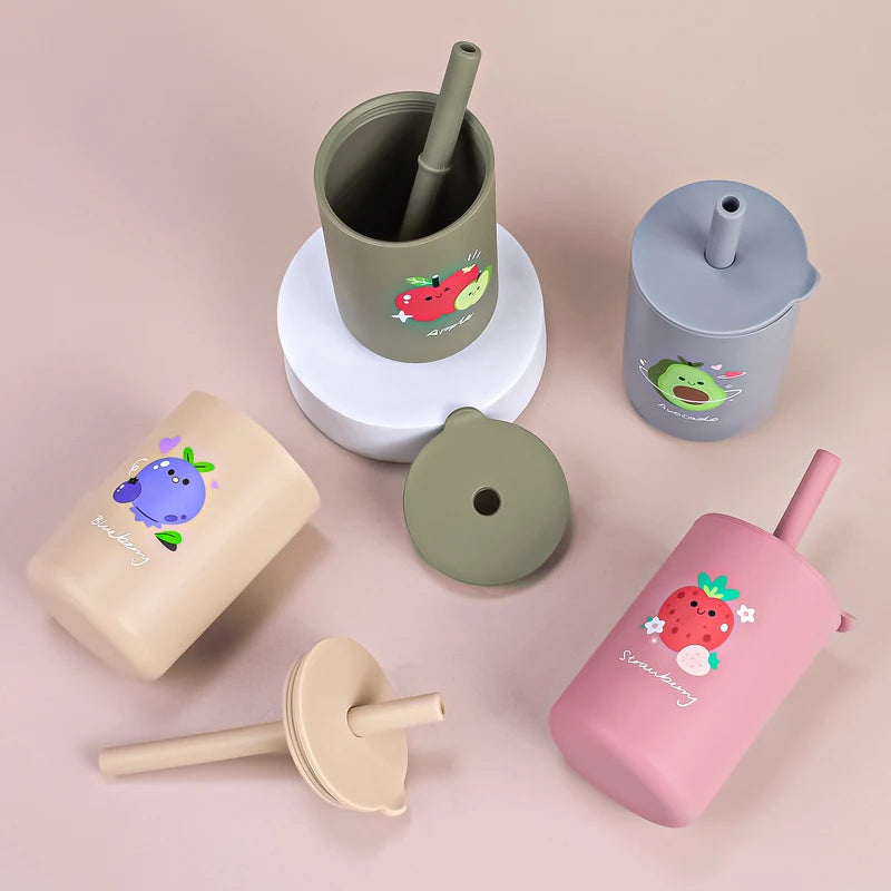 🍼 Baby cup with straw
