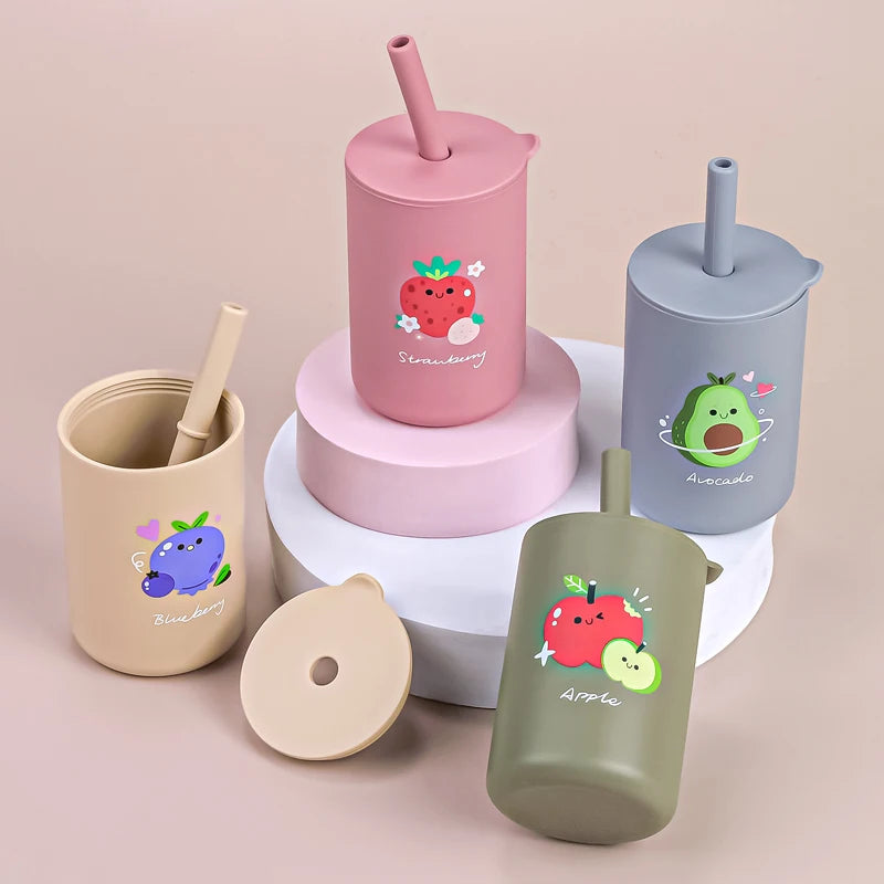 🍼 Baby cup with straw