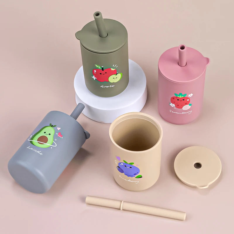 🍼 Baby cup with straw
