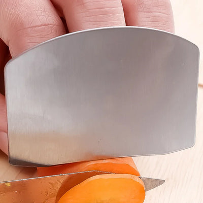 Protège-doigts en acier inoxydable – L’allié sécurité pour vos découpes en cuisine 🍅🔪