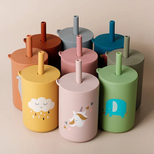 🍼 Baby cup with straw 